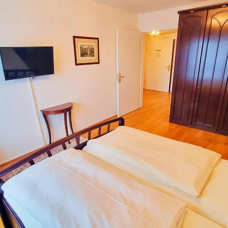 New Living Home Residenzhotel Hamburg-3